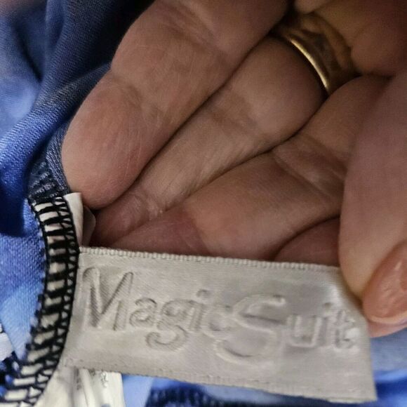 Magicsuit Tiered Tankini Swim Top Blue Tie Dyed V-Neck Bra Adjustable Size 8 - Picture 9 of 9